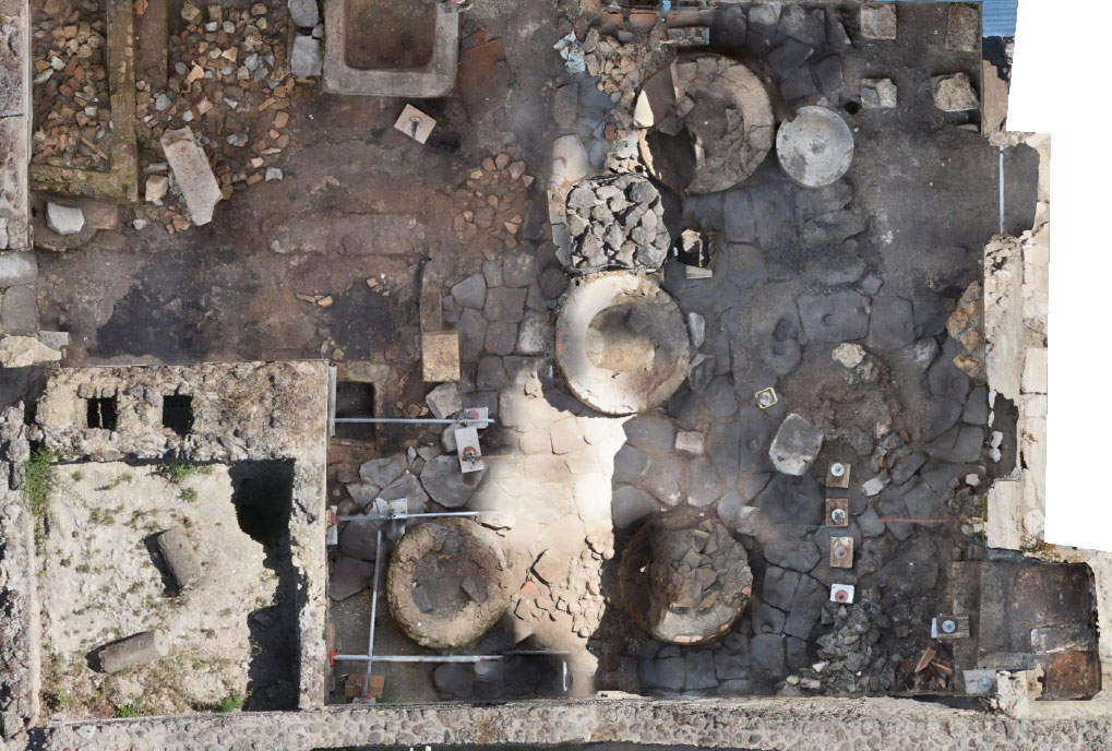 Arqueólogos encontram padaria em Pompeia que funcionava como prisão | Mundo & História