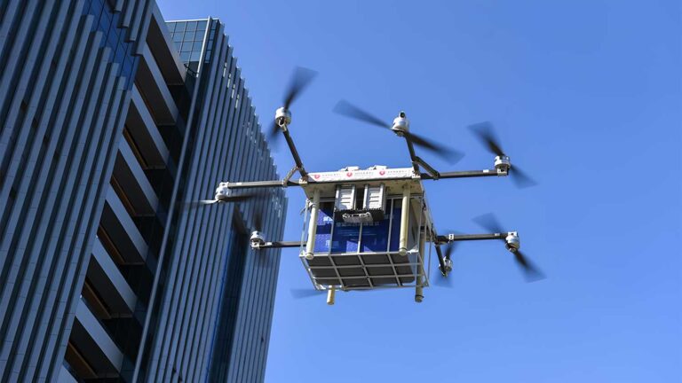 Plataforma de drones para transporte de sangue começa a operar na China | Mundo & História