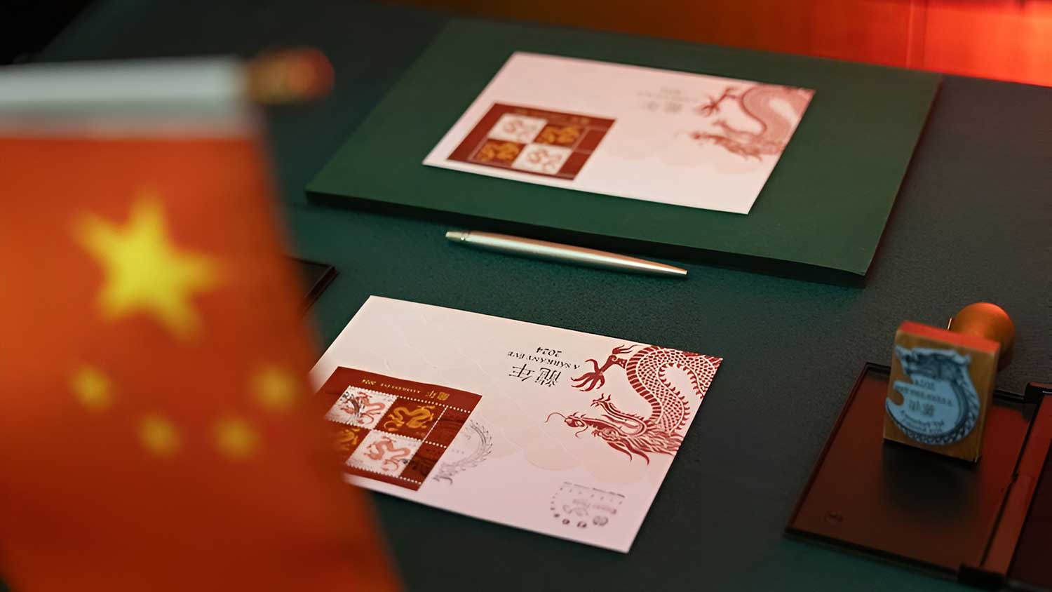 Hungria e China emitem conjuntamente selos especiais para marcar Ano do Dragão | Mundo & História