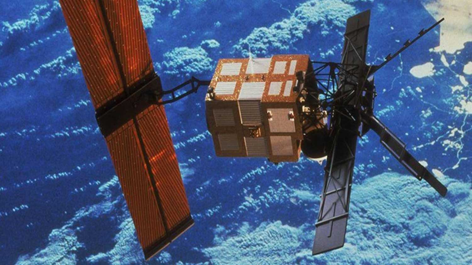 Satélite europeu ERS-2 reentra na atmosfera terrestre