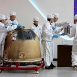 China abre cápsula com amostras do lado oculto da Lua | Mundo & História