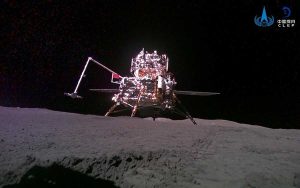 Minirrover inteligente captura foto da Chang'e-6 no lado oculto da Lua | Mundo & História