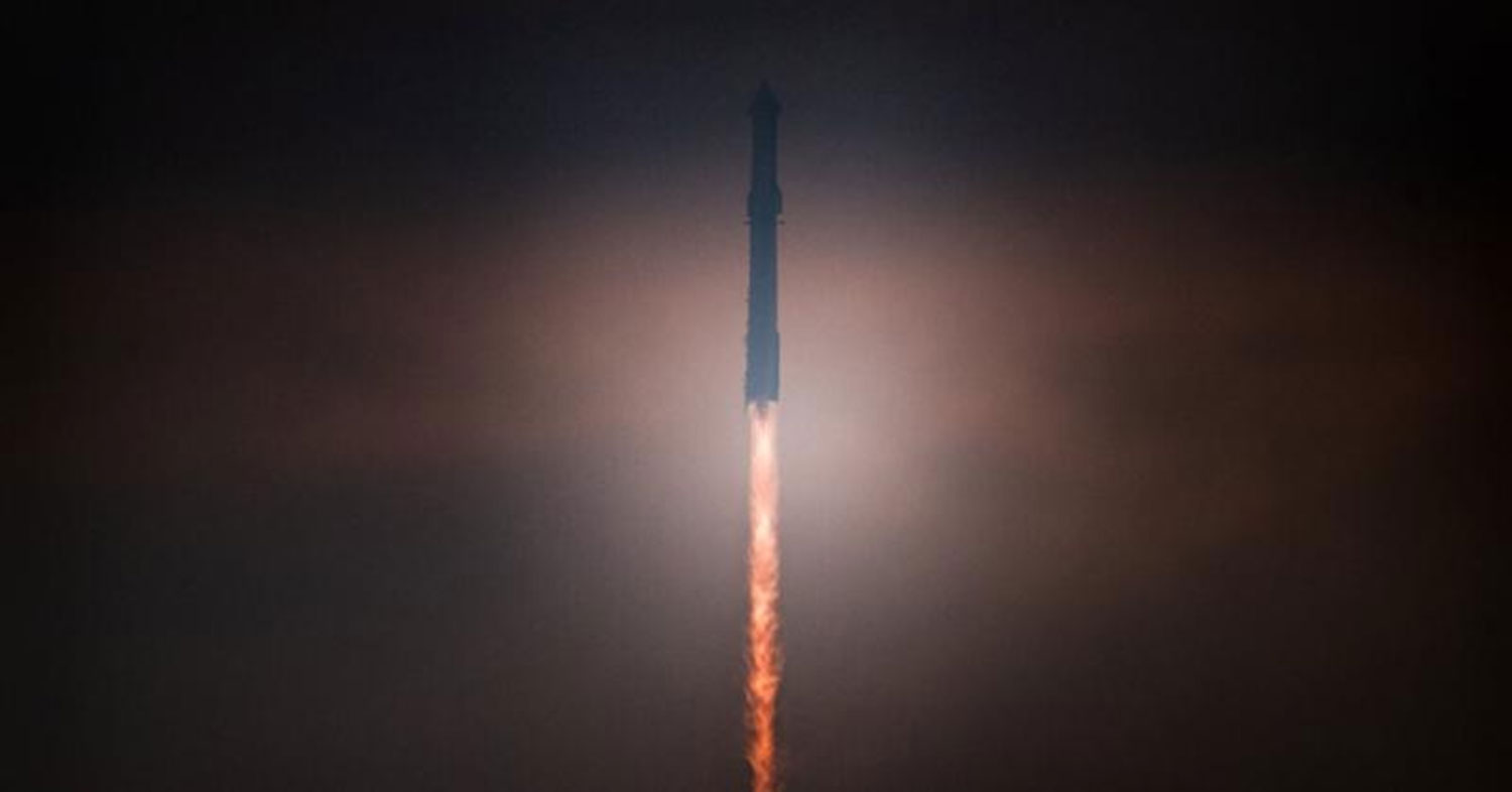 SpaceX conclui com sucesso teste de voo da Starship | Mundo & História