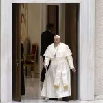 Papa Francisco envia mensagem a Davos e pede IA voltada ao ser humano | Mundo & História