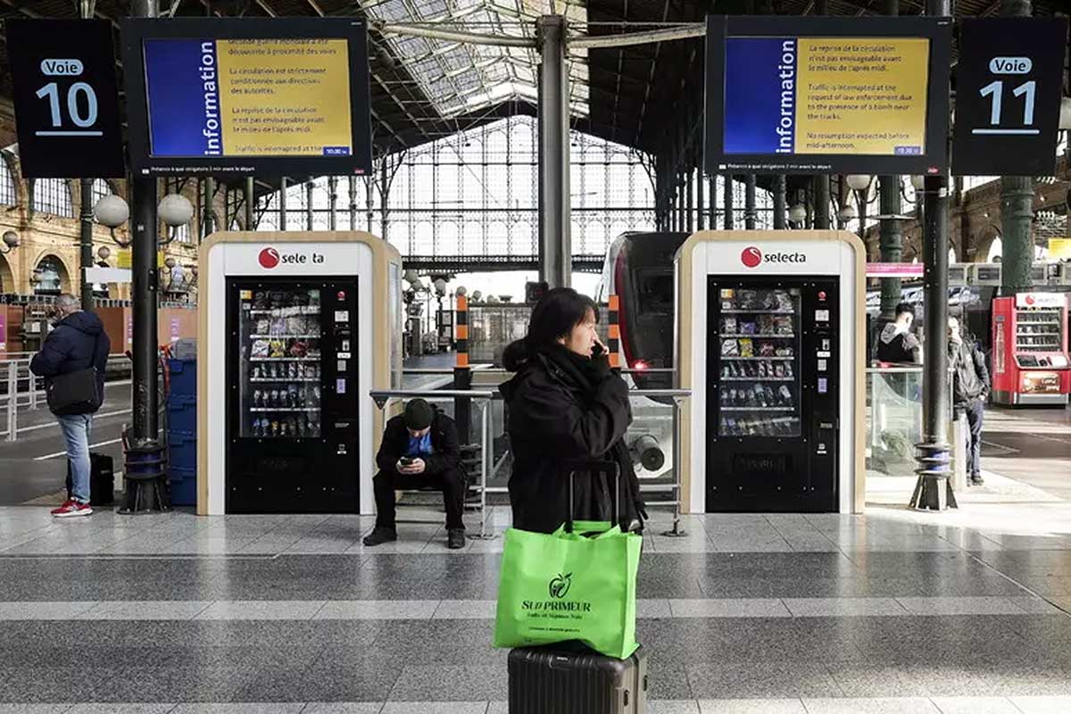 Bomba da Segunda Guerra é encontrada em estação de trem na França | Mundo & História